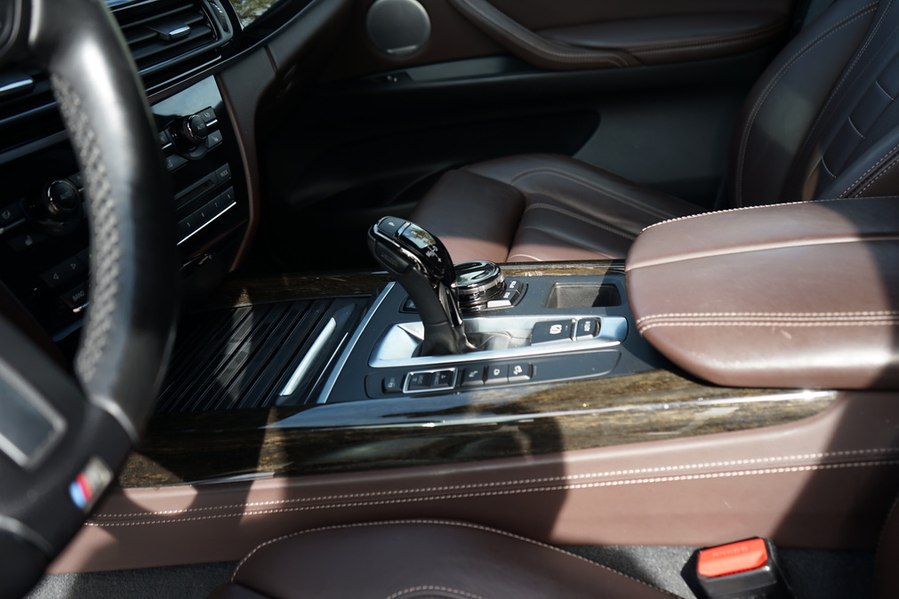 2016 BMW X5 xDrive50i - Photo 75