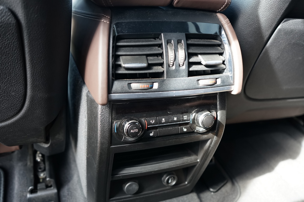 2016 BMW X5 xDrive50i - Photo 87