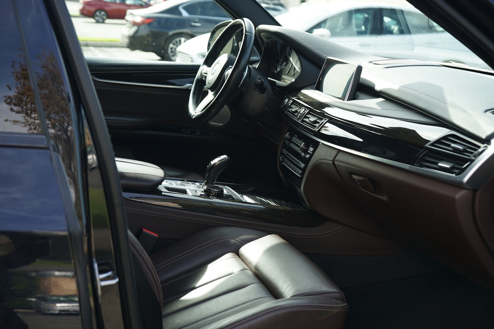 2016 BMW X5 xDrive50i - Photo 111